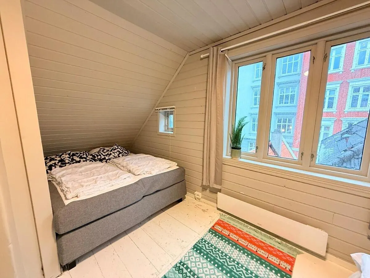 Apartament Historic Charm In Bergens Heart