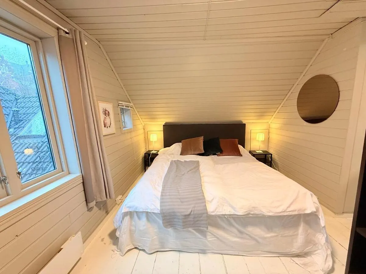 Apartament Historic Charm In Bergens Heart